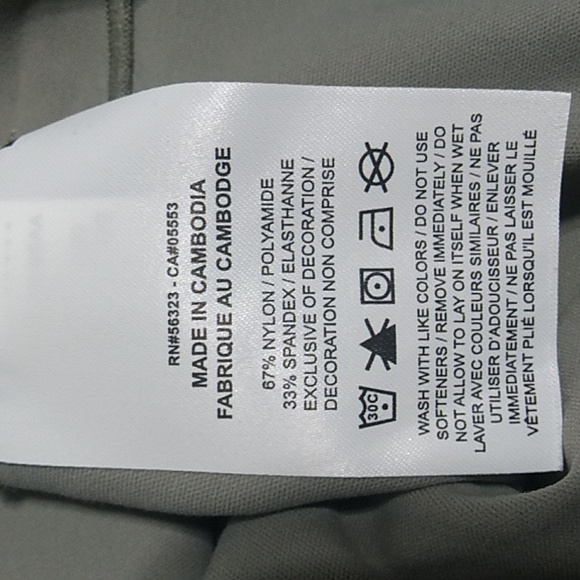 NWT Nike Yoga Dri-Fit Infinalon Top Unfinished Edges Sz.M - Picture 13 of 15